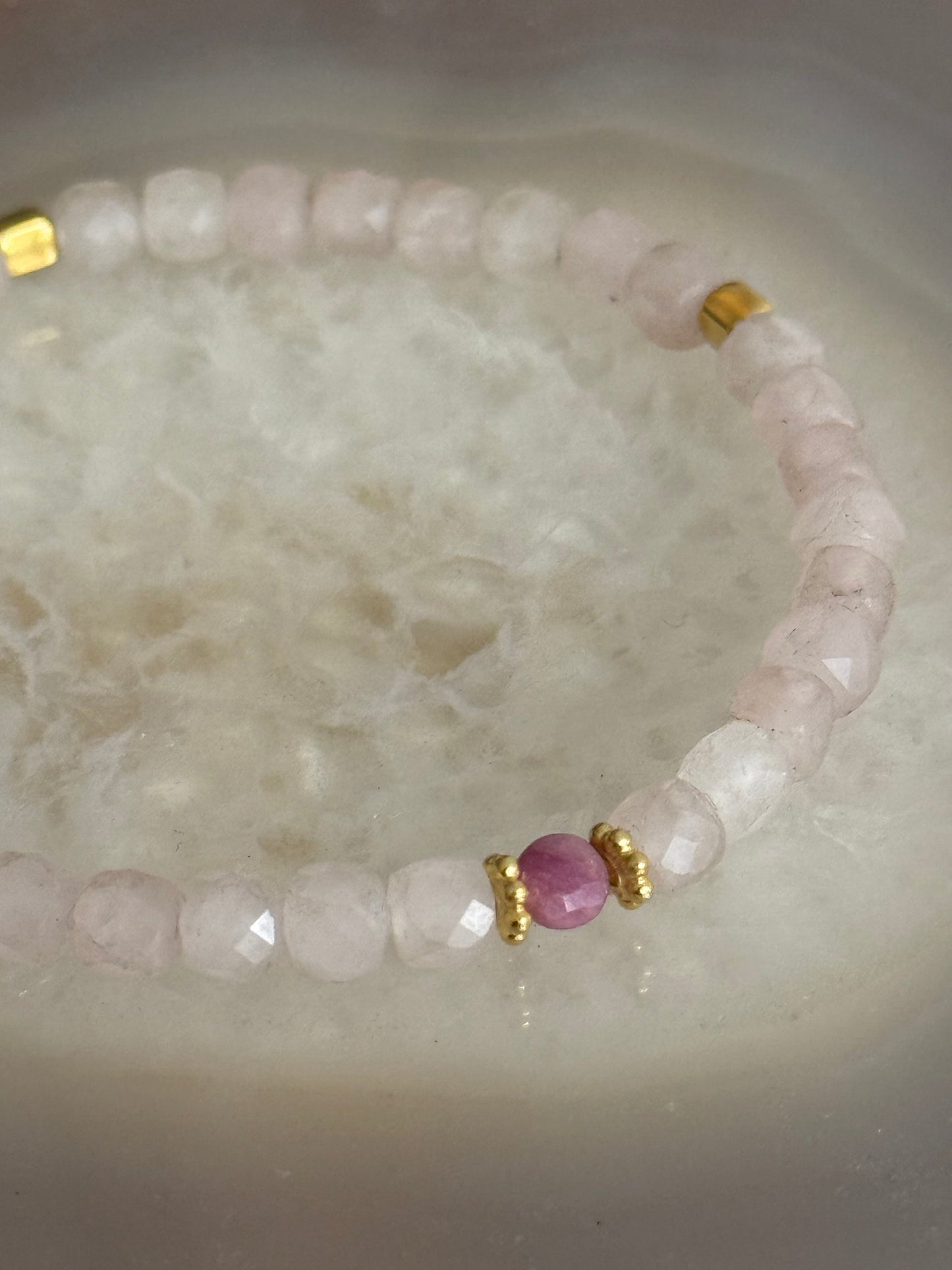 Rose quartz bracelet 4mm (GV)