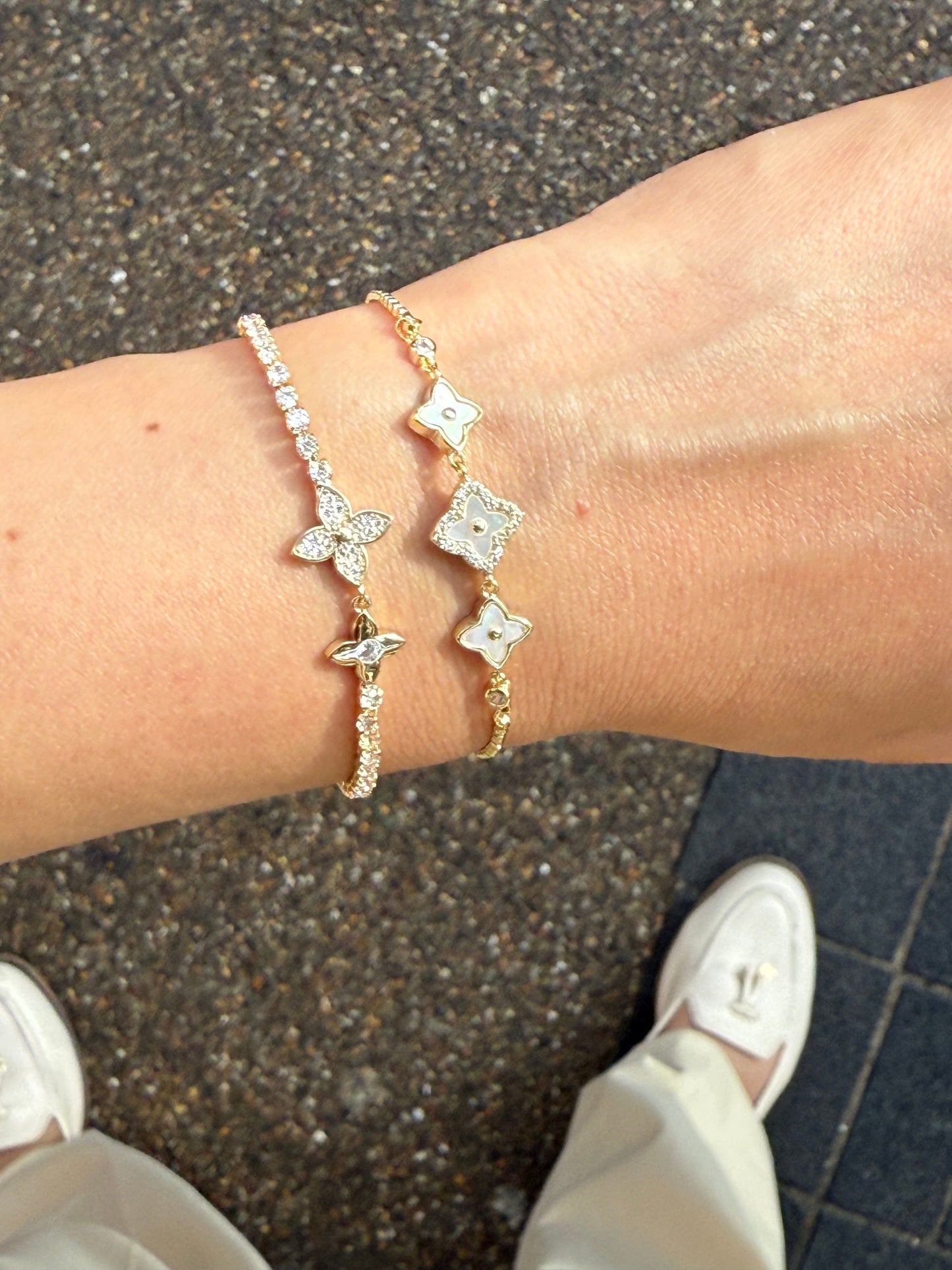 Clover Lys Bracelet Adjustable - Trio Mother Pearl