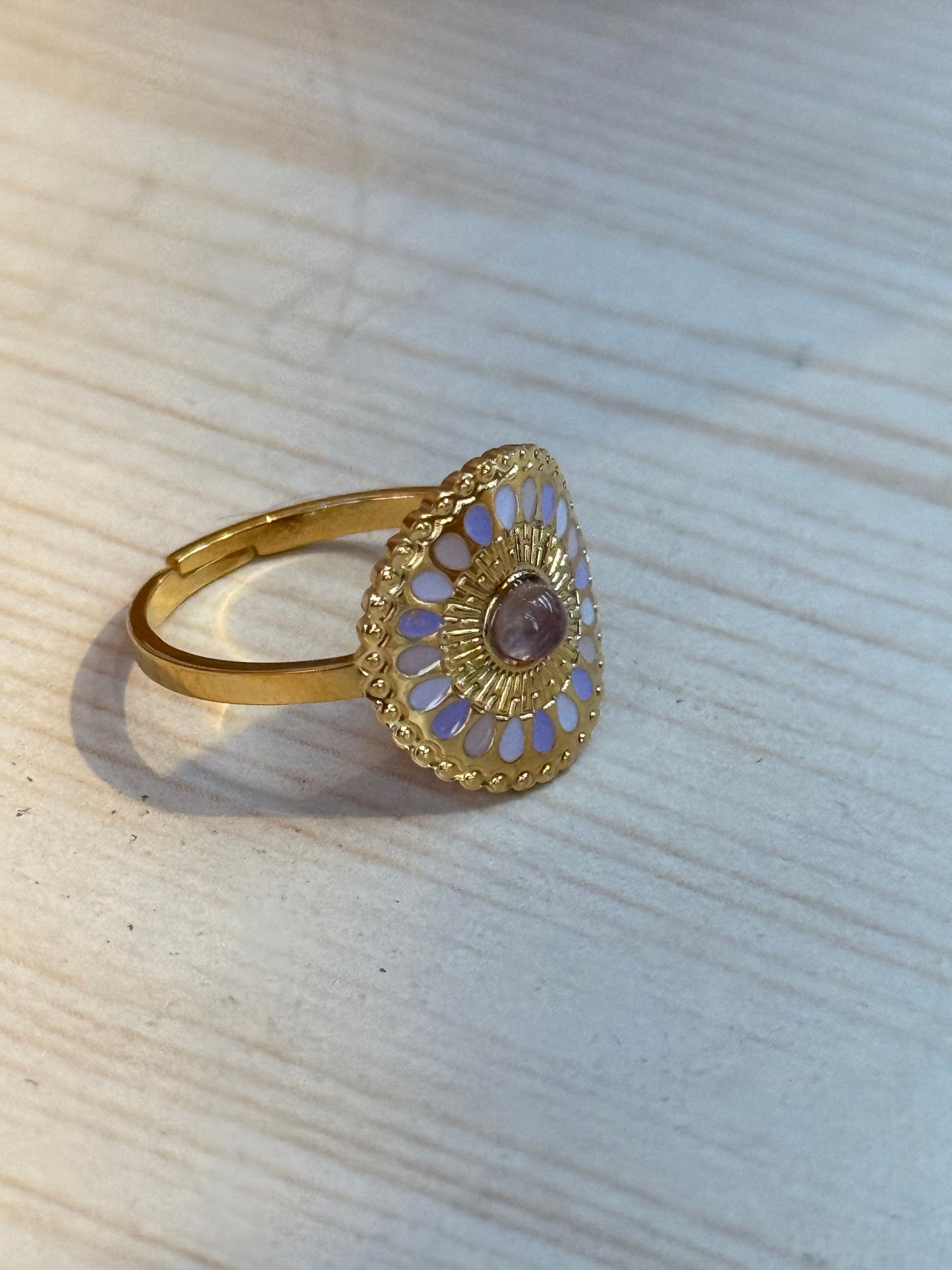 Lilac Sunburst Gold Ring