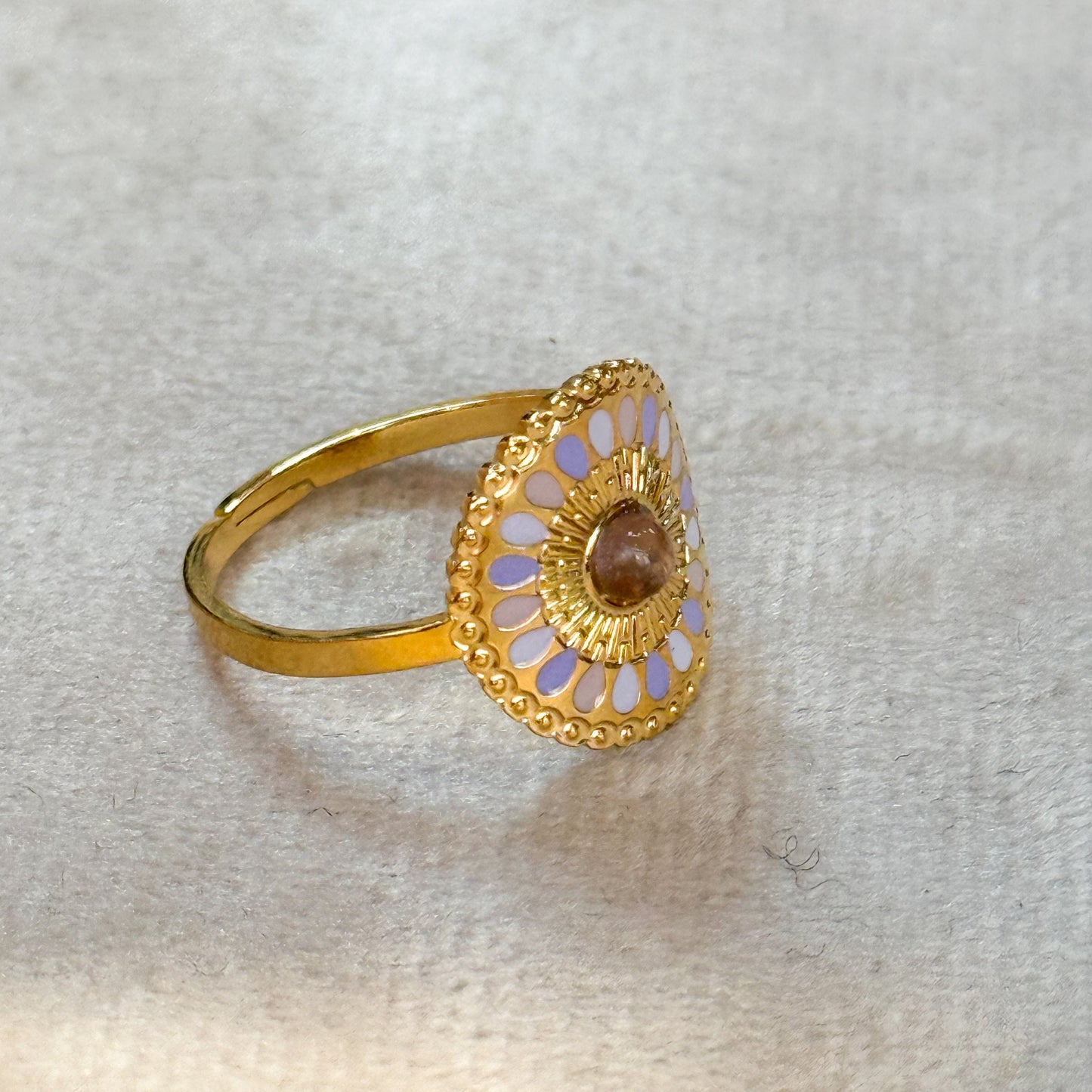 Lilac Sunburst Gold Ring