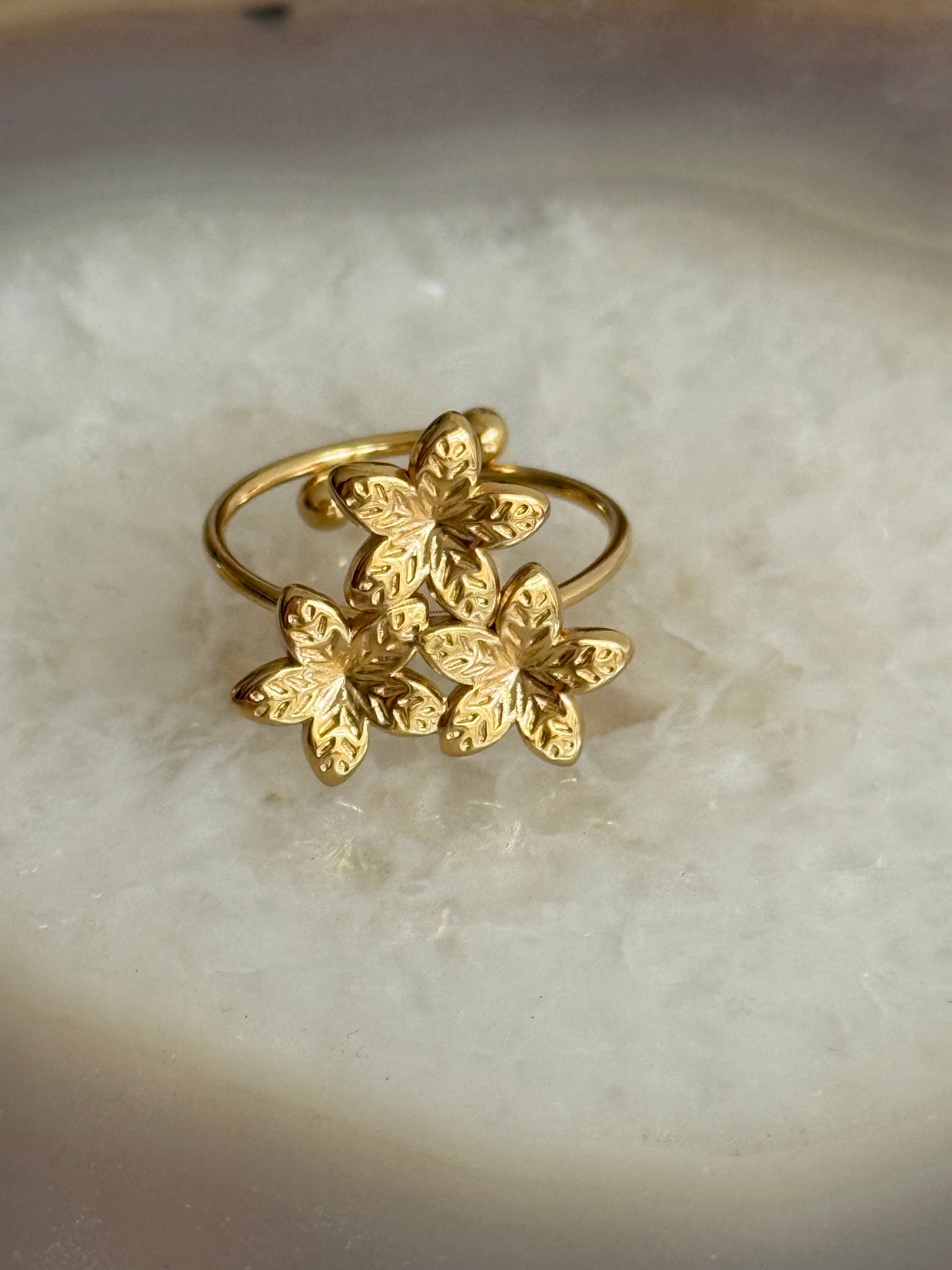 Caribe Trio Flower Gold Ring