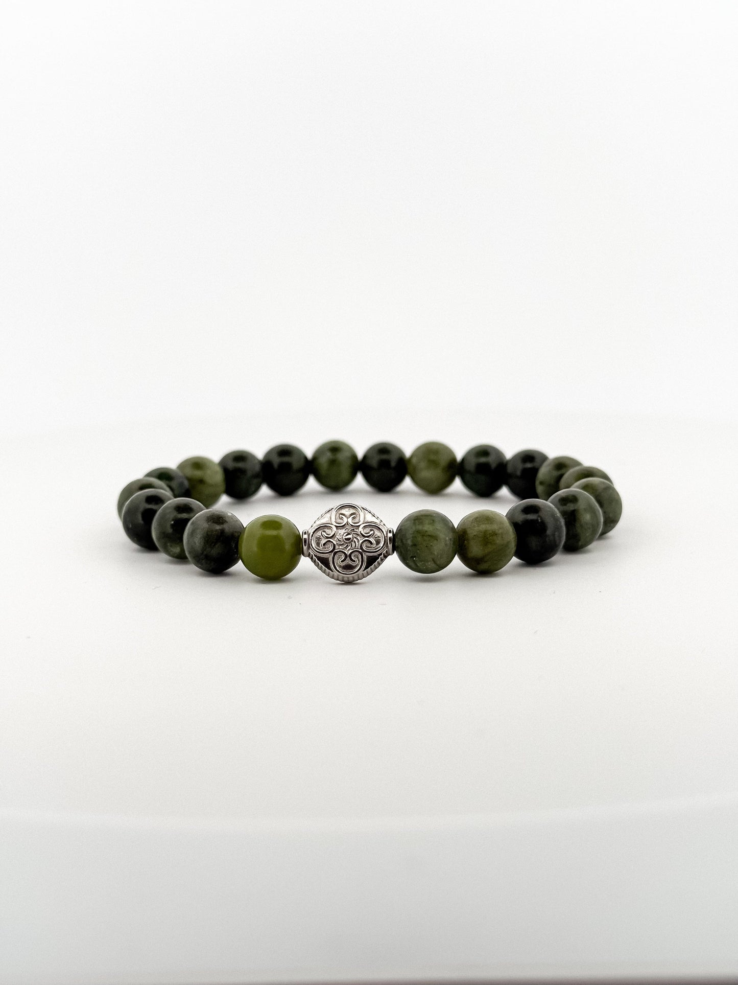 Taiwan Jade Bracelet Silver Coin engraved with Flower 8mm