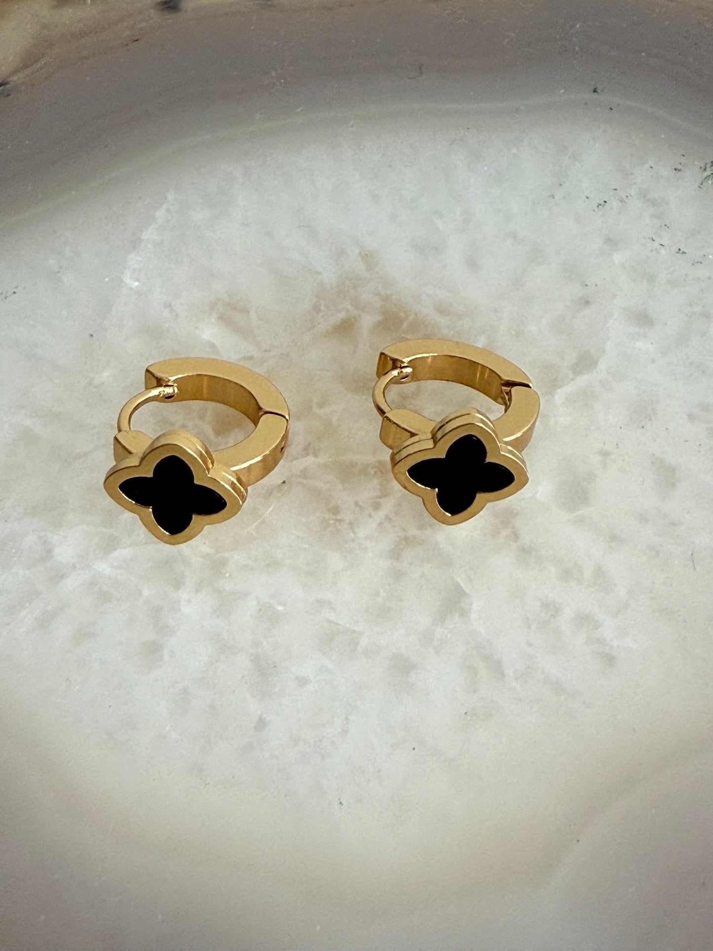 Black Flower Gold Hoops Mini (Stainless steel)