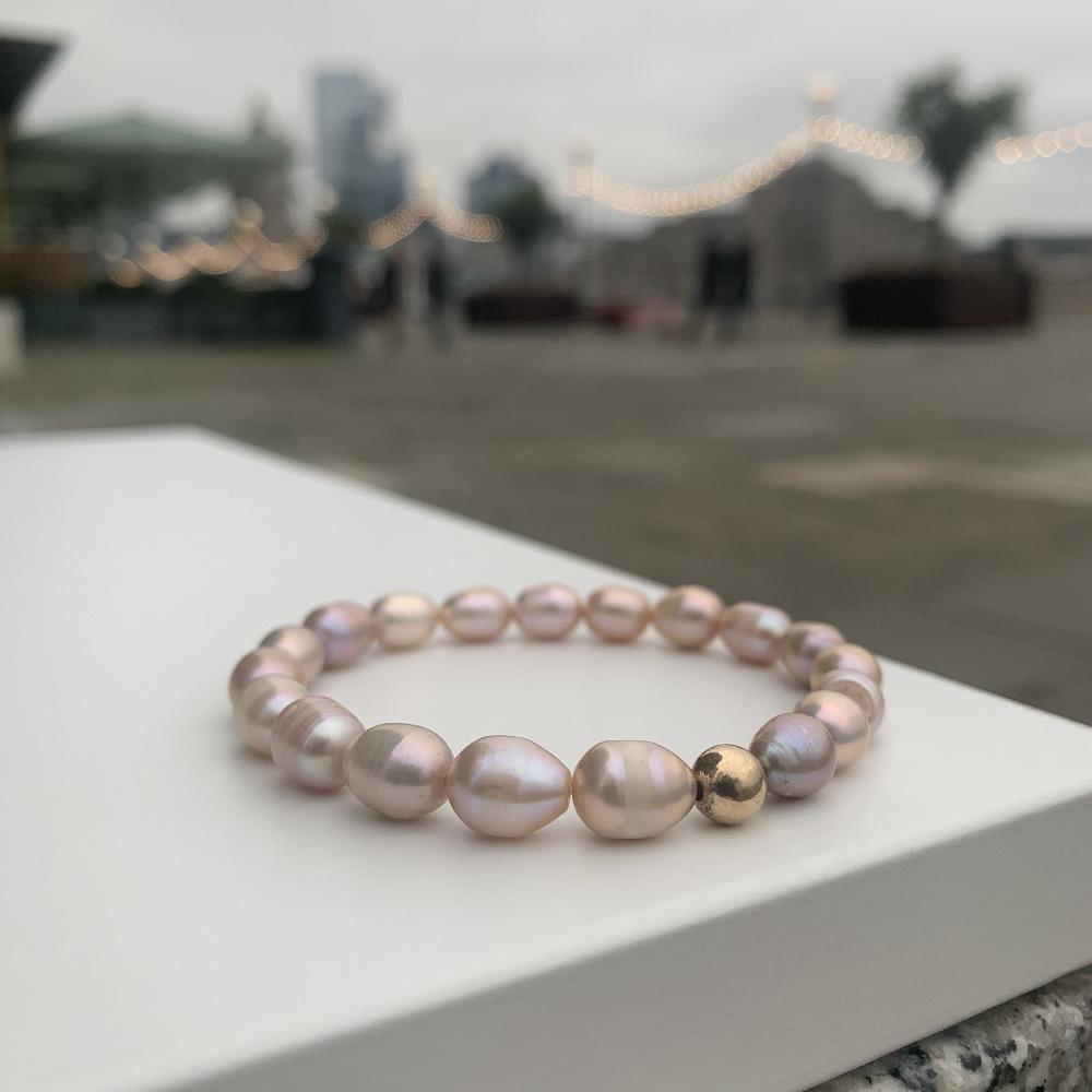 Pink Pearl bracelet with 9k Gold