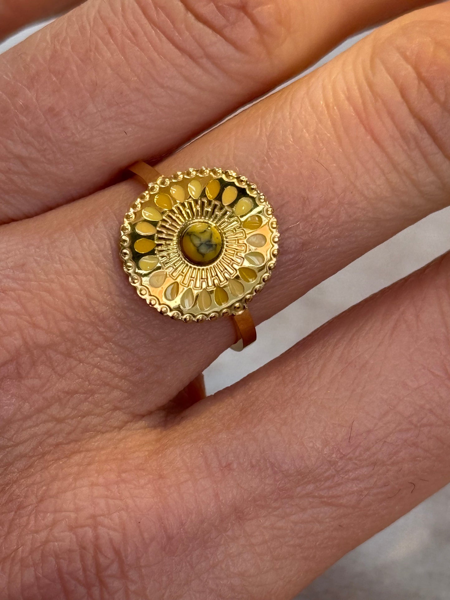 Yellow Gold Sunburst Gold Ring