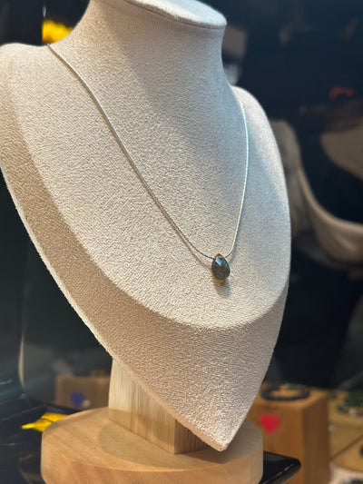 Labradorite Drop Necklace | Mi Cielo London