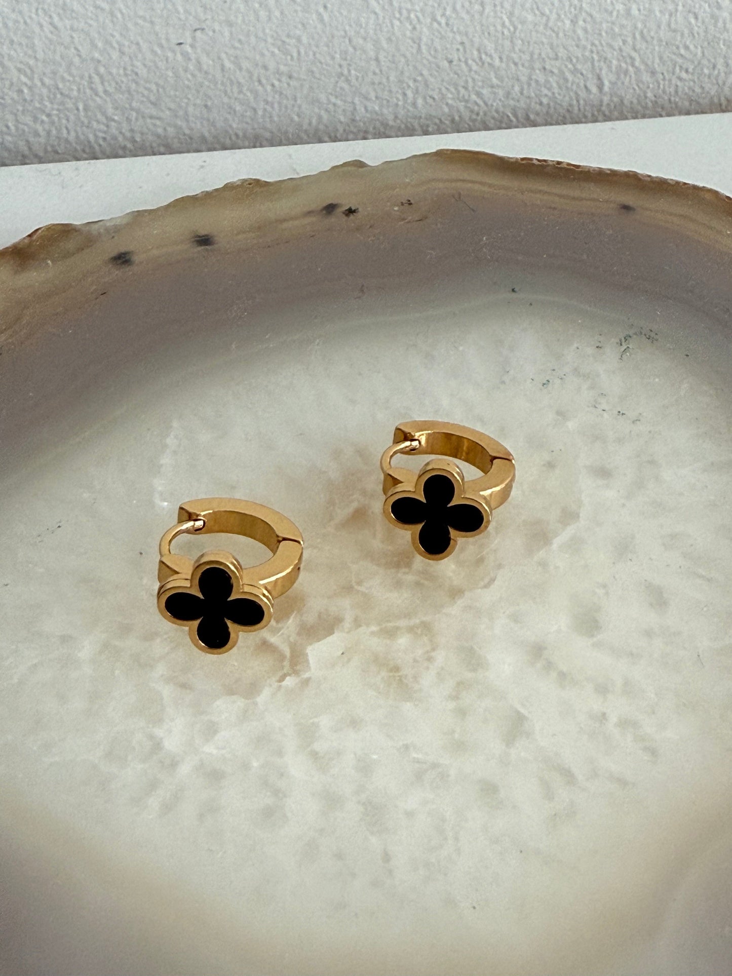 Black Flower Gold Hoops Mini (Stainless steel)