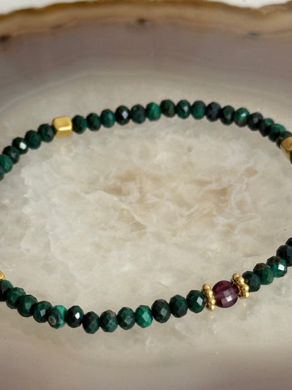 Malachite Bracelet and Garnet Stone (Gold Vermeil)