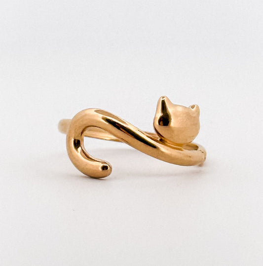 Caribe Cat Hugging Gold Ring