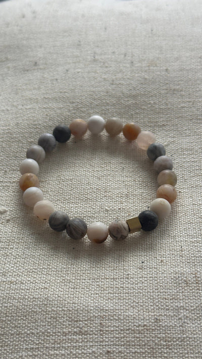 Bamboo Lace Agate Bracelet (Gold Square)