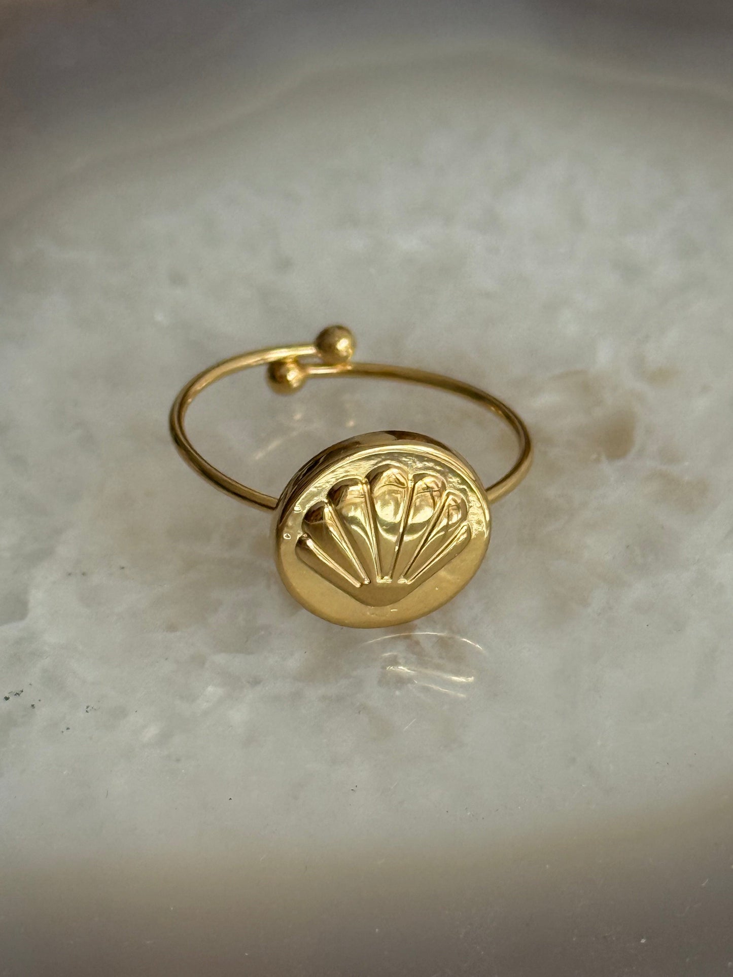 Caribe St James Shell  Gold Ring