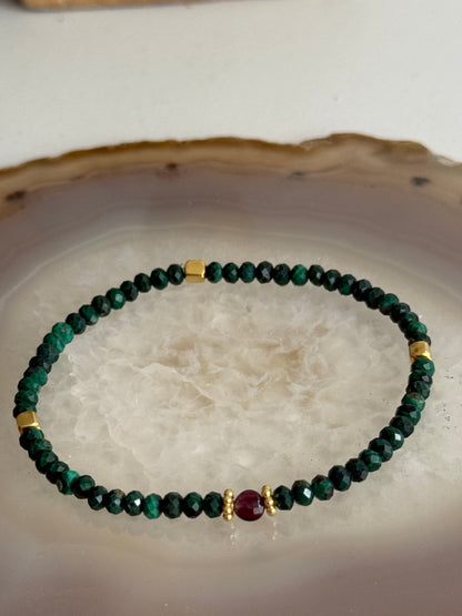 Malachite Bracelet and Garnet Stone (Gold Vermeil)