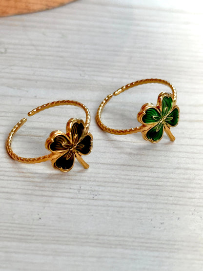 Brown Clover Enamel Gold Ring (4 leaves)