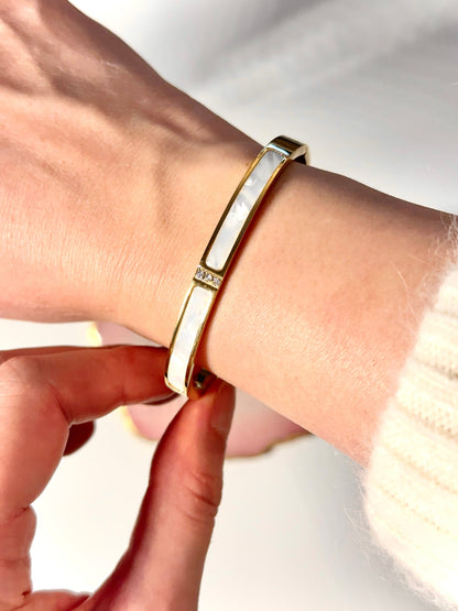Adara Gold Bangle, on my hand | Mi Cielo London