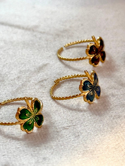 Green Clover Enamel Gold Ring (4 Leaves)