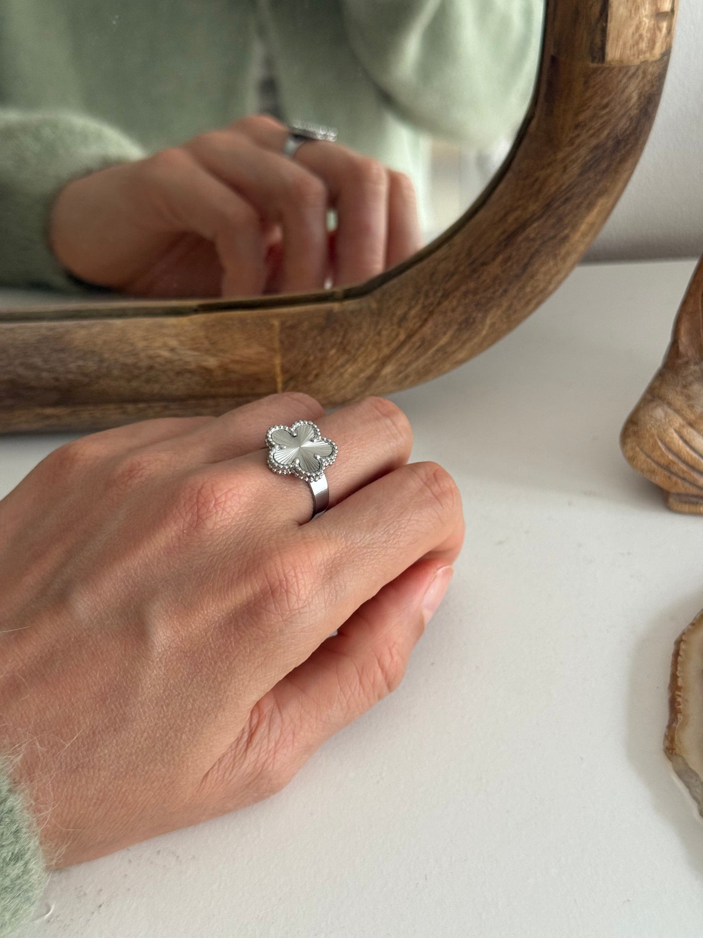Vaina Flower Ring