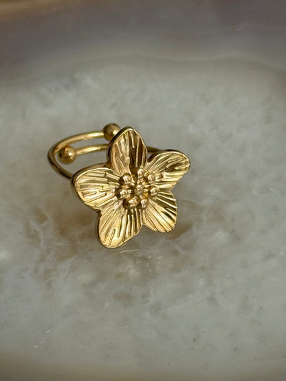 Caribe Flower Beads Gold Ring