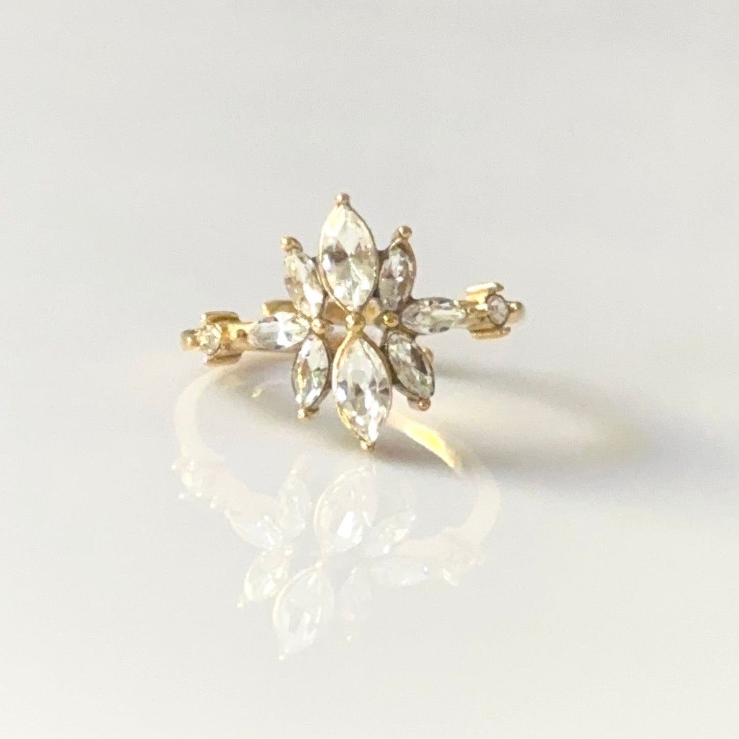 Lautus Ring stone