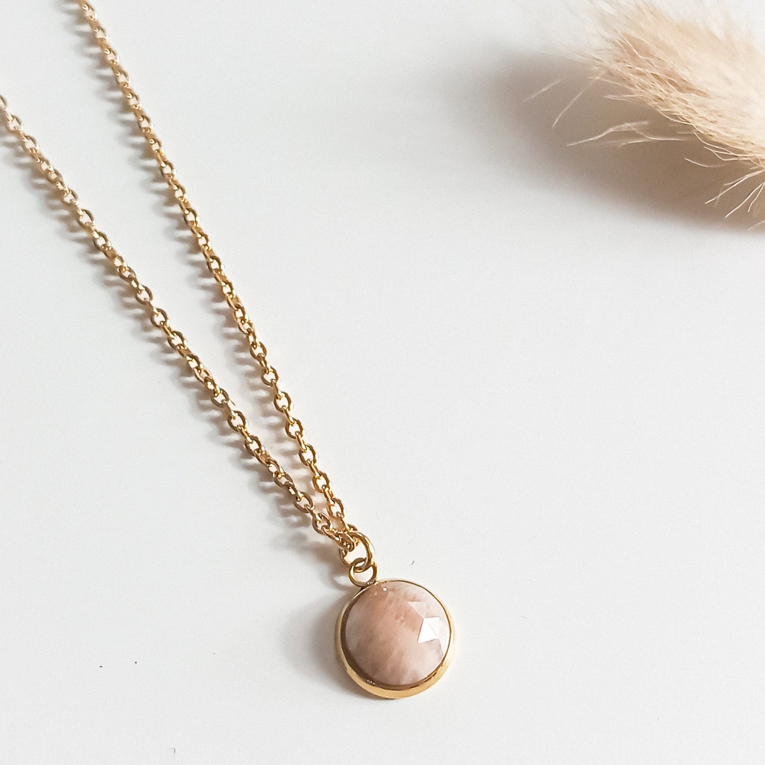 Sunstone Gold Neklace