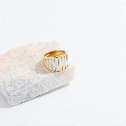 Mother Pearl Large Vintage Ring