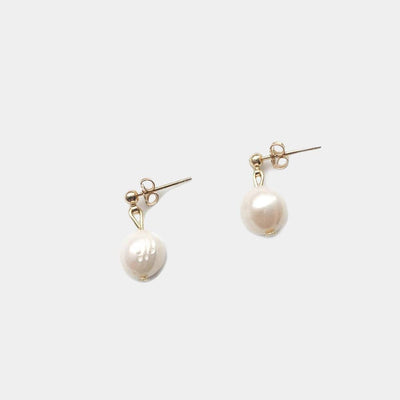 White Pearl earrings <br> Classic