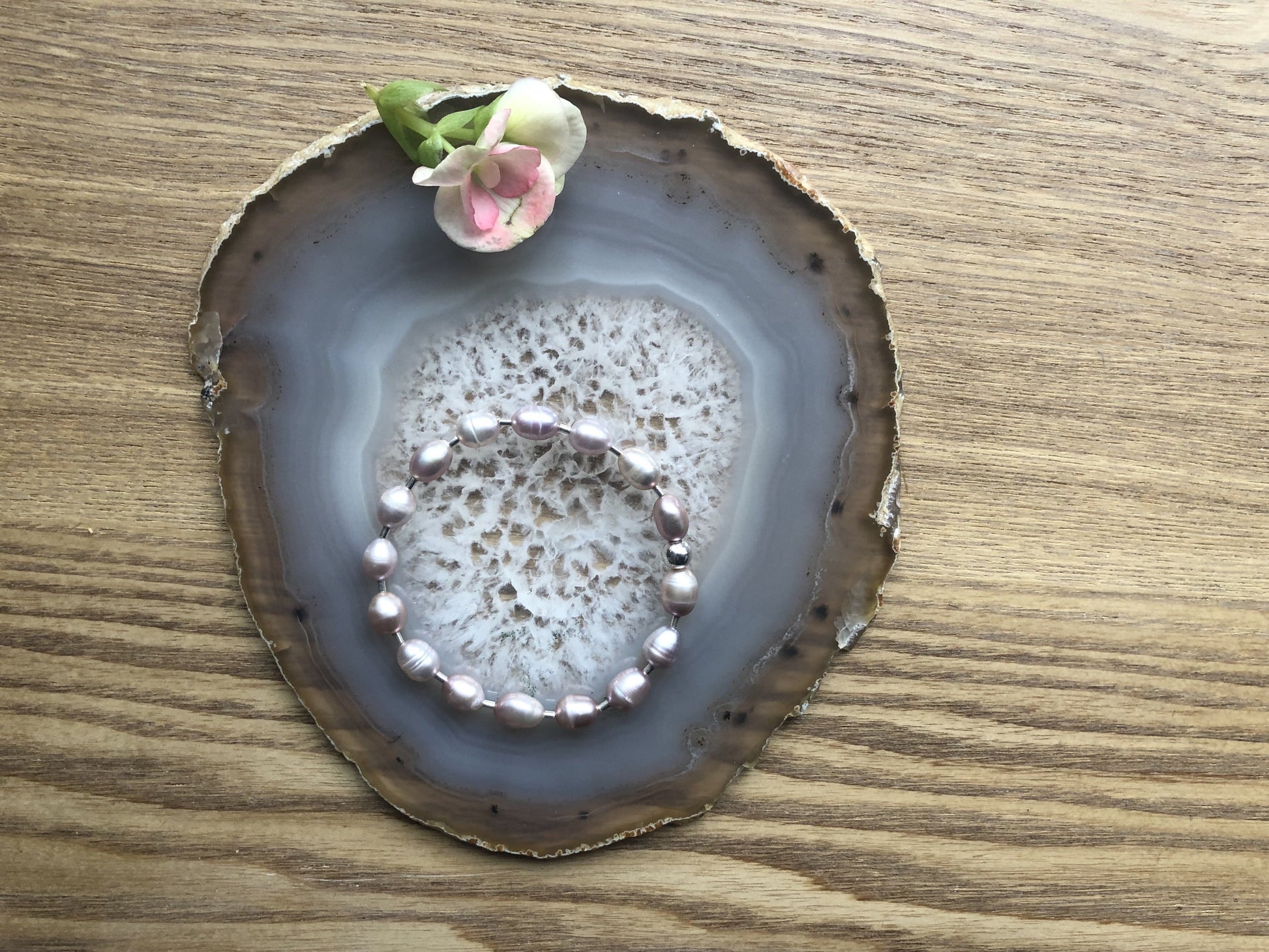 Pearl bracelet with sterling silver